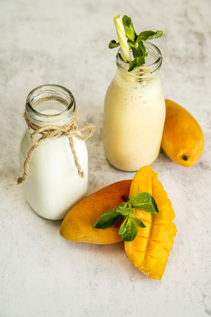 still-life-tasty-summer-smoothie